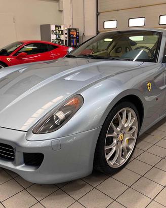 FERRARI 599 GTB Fiorano F1