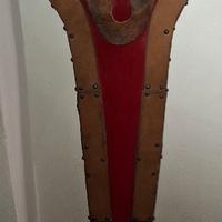 Supporto vintage per spada ornamentale