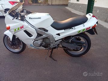 moto Kawasaki 