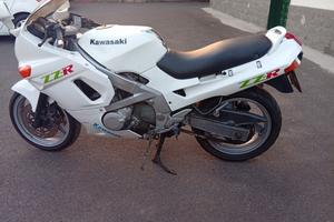 moto Kawasaki 