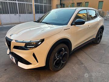 Alfa Romeo Junior 1.2 ibrida Speciale 145cv edct6