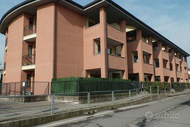 Sulbiate- 2 locali al piano terra