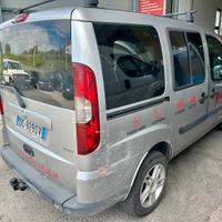 Fiat Doblo 1,9 - 5 posti - gancio traino