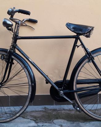 Bici Superba d'epoca da uomo nera ben conservata.
