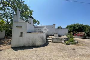VILLA SINGOLA A CEGLIE MESSAPICA