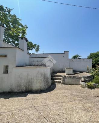 VILLA SINGOLA A CEGLIE MESSAPICA