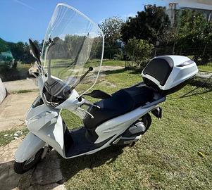 SH150 bianco 2021