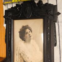 cornice nera guttaperca