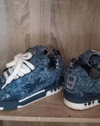 Vari tipi di scarpe