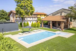 Rustico / Casale di 853 m² con più di 5 locali e b
