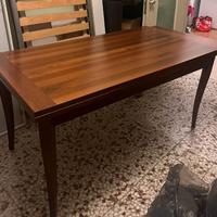 Tavolo in arte povera allungabile