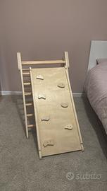 Torre montessoriana per bambini