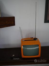 Tv vintage portatile Zanussi 12 pollici arancione