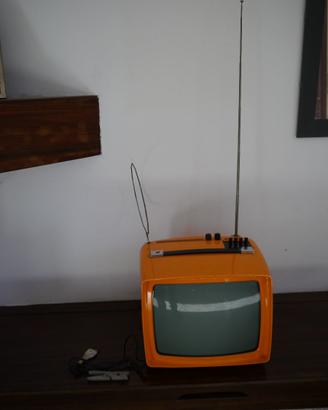 Tv vintage portatile Zanussi 12 pollici arancione