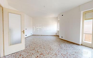 QADRILOCALE DI 127 m² LIBERO SUBITO