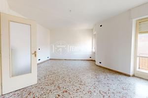 QADRILOCALE DI 127 m² LIBERO SUBITO