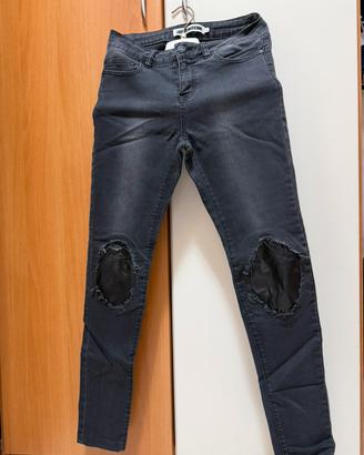 Jeans neri skinny Noisy May con toppe – Taglia 28