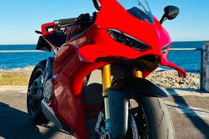 Ducati panigale v4s 2025