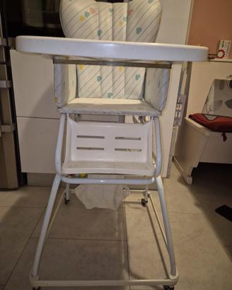 Seggiolone combinato con girello e dondolo