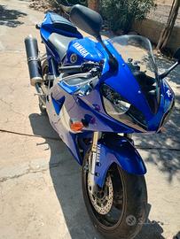 Yamaha YZF R1