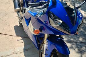 Yamaha YZF R1