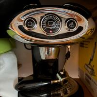 Macchina caffè Illy