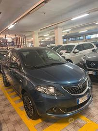 Lancia Ypsilon 1.0 FireFly 5 porte S&S Hybrid Plat