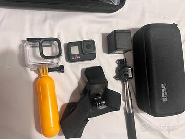 GoPro Hero 8 Black - come nuova, accessori inclusi