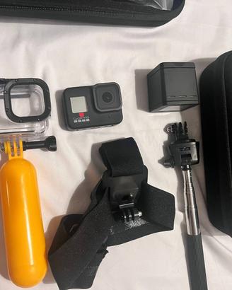 GoPro Hero 8 Black - come nuova, accessori inclusi