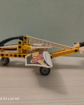 Lego Tecnic Jet acrobatico