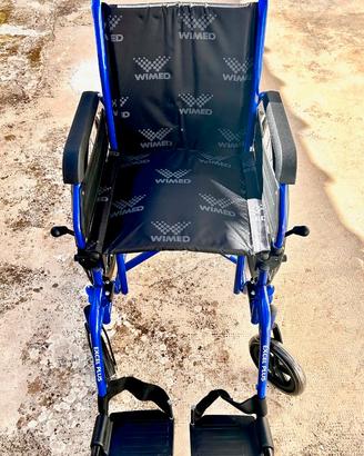 Sedia a rotelle richiudibile sanitaria mai usata