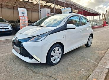 Toyota Aygo 1.0 5P X-PLAY AUTOMATICA UNIPRO' OK NE