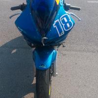 Cupolino doppia bolla Yamaha r6 anno 2003
Ottime c