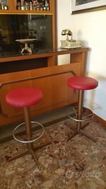 Angolo bar con sgabelli stile Vintage