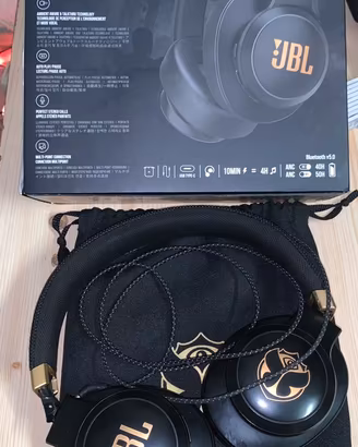 JBL TOMORROWLAND cuffie wireless piegabili con AUX