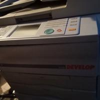 stampante e sedia ufficio in buono stato