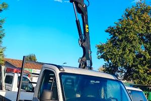 Iveco daily con gru 4.0