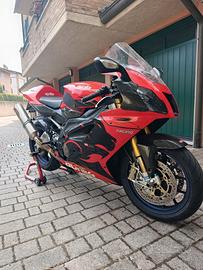 Aprilia RSV 1000 Factory 2005 - da leggere