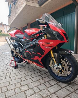 Aprilia RSV 1000 Factory 2005 - da leggere