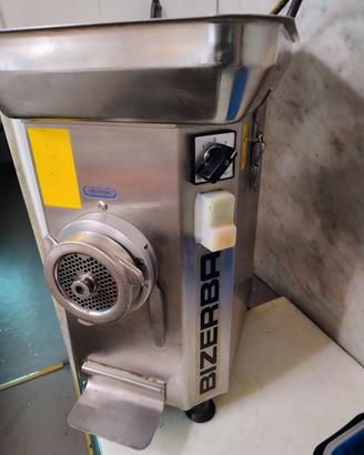 Tritacarne professionale 