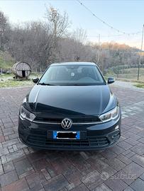 Polo nera neopatentati 2022