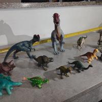 Kit 12 dinosauri misti