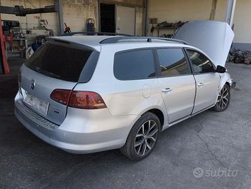 VOLKSWAGEN PASSAT ricambi usati 