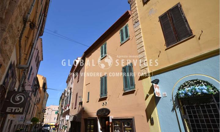 Due appartamenti nel centro storico