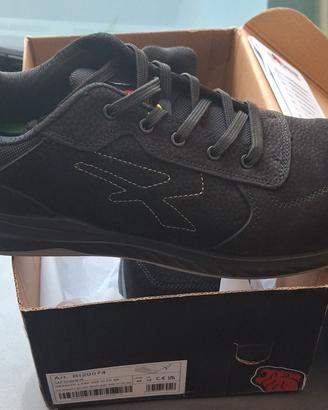 Upower scarpe n 44 nere basse NUOVE