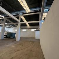 Capannone 600 mq uso commerciale con giardino