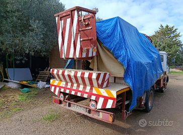 Iveco fiat con cestello 18m