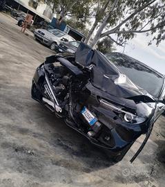 Alfa romeo stelvio incidentata radiata, solo pezzi