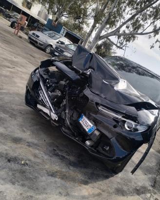 Alfa romeo stelvio incidentata radiata, solo pezzi