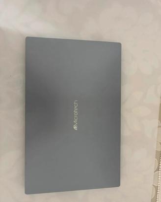 Microtech Corebook r5 